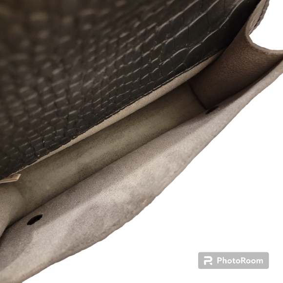 Claudia Canova Y2K Black Crocodile Print Bag with Adjustable Straps - Picture 8 of 9